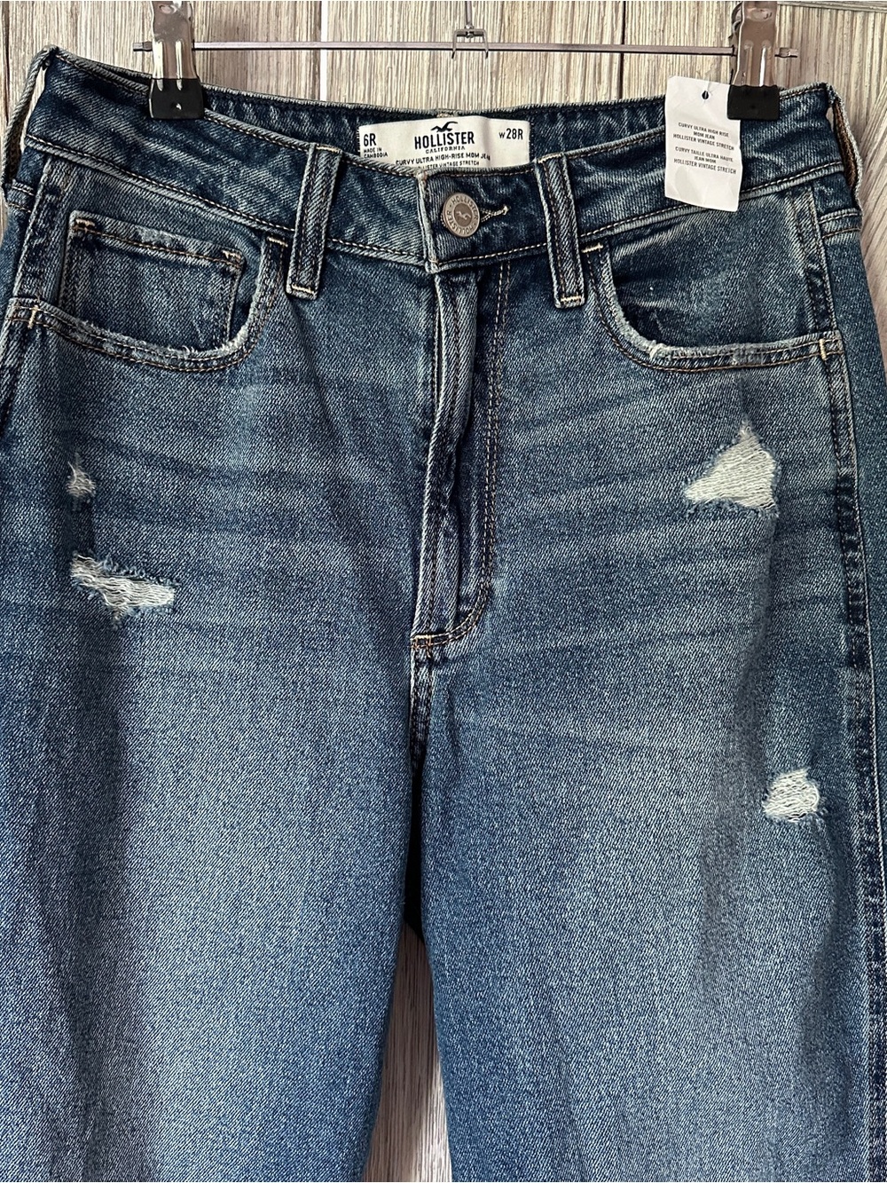 NWT Hollister Curvy Ultra High Rise Mom Jean Sz 28R - Picture 3 of 8